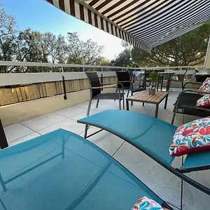 T2 (38m2) Boulouris -st Raphael, 150 Mètres De La Appartement