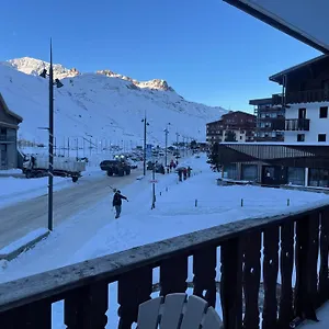  Appartement Club Iii Val Claret Ouvert à L Année France
